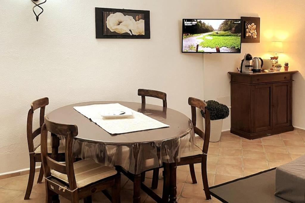 Looney Tunes Home Olbia Exterior photo